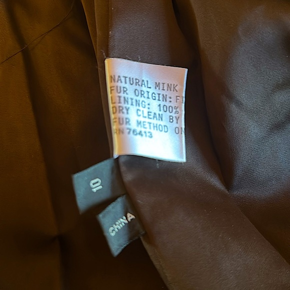 Full length vintage genuine natural mink coat. 
Size 10 - Picture 4 of 8